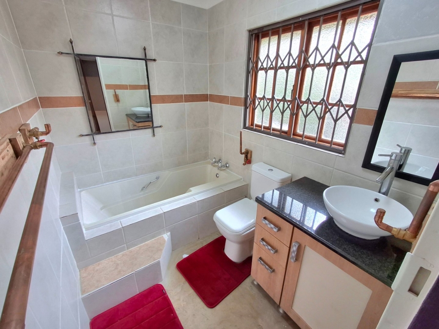 5 Bedroom Property for Sale in River Lodge Estate Free State